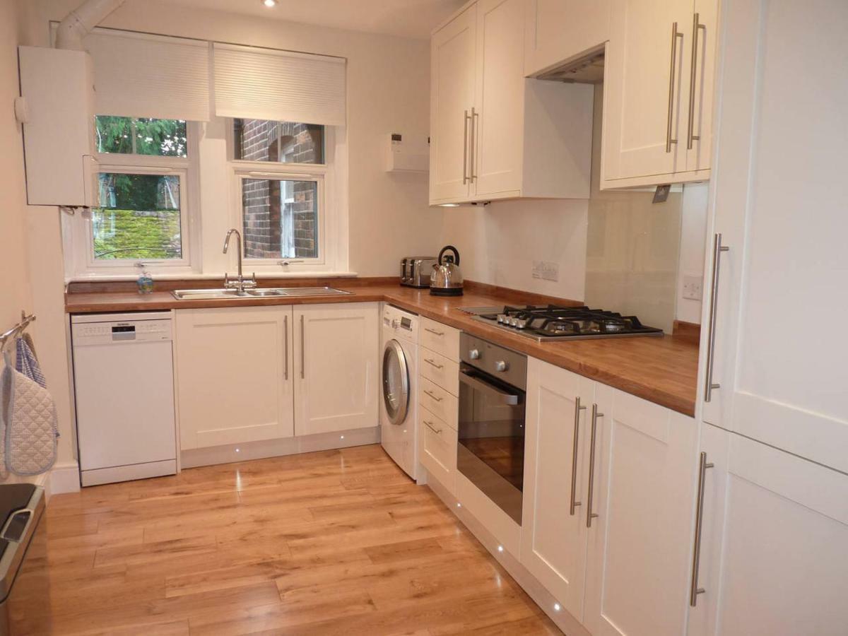 Brockenhurst Apartments Extérieur photo